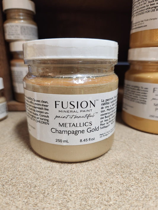 FUSION MINERAL PAINT- Metallics Cahmpagne Gold 250ml