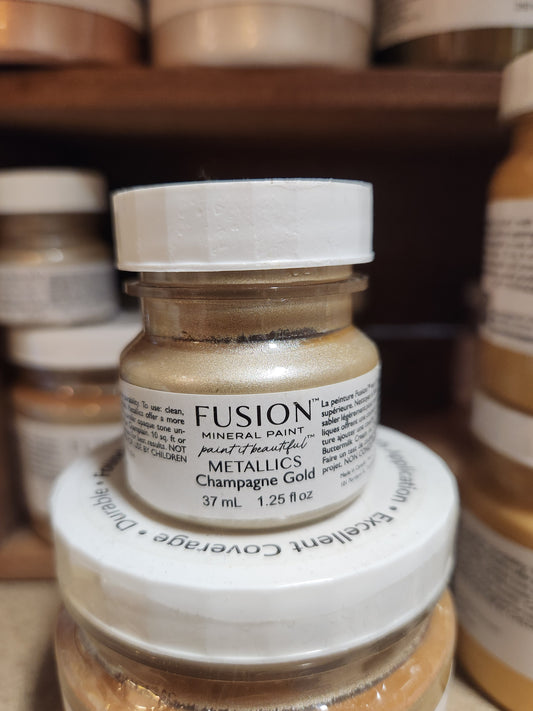 FUSION MINERAL PAINT- Metallics Champagne Gold 37 ml