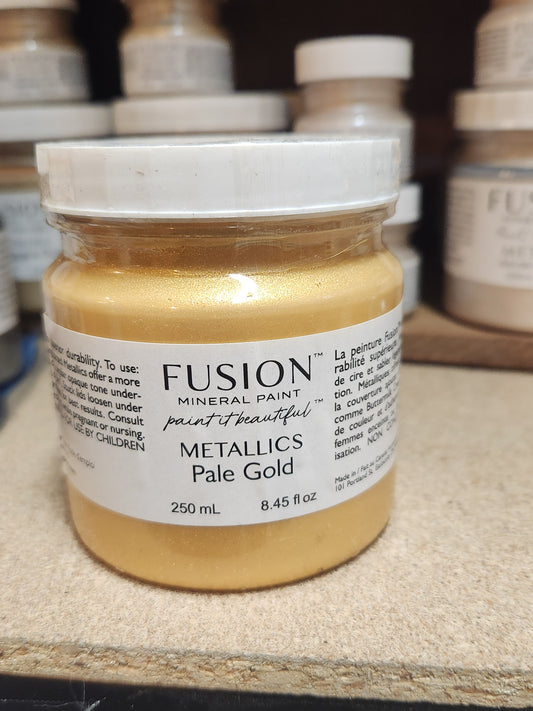FUSION MINERAL PAINT- Metallics Pale Gold 250 ml